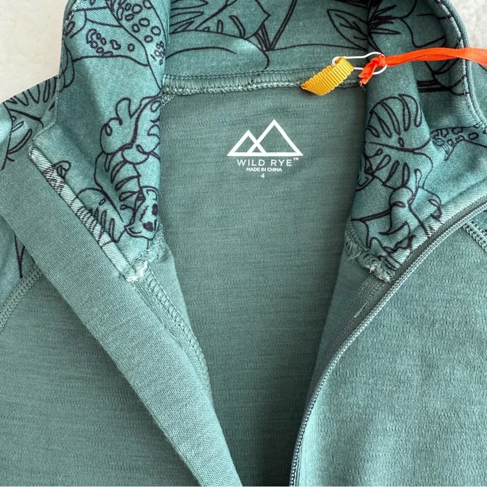 Wild Rye Hailey Half Zip Green Long Sleeve Women's Top, 100% Merino Wool, Size 4 - Picture 3 of 8